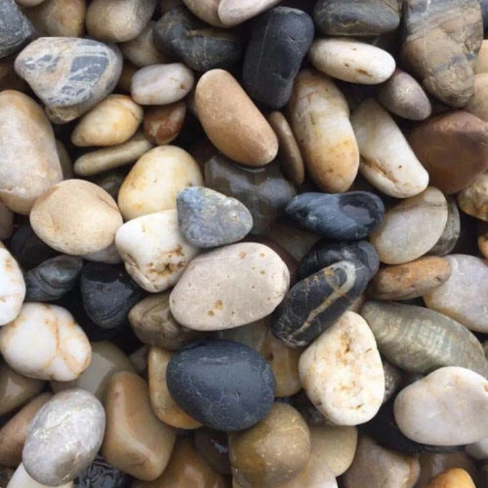 Luonnonkivestä kiillotetut sekaväriset koristeelliset River Stone Pebble -laatat